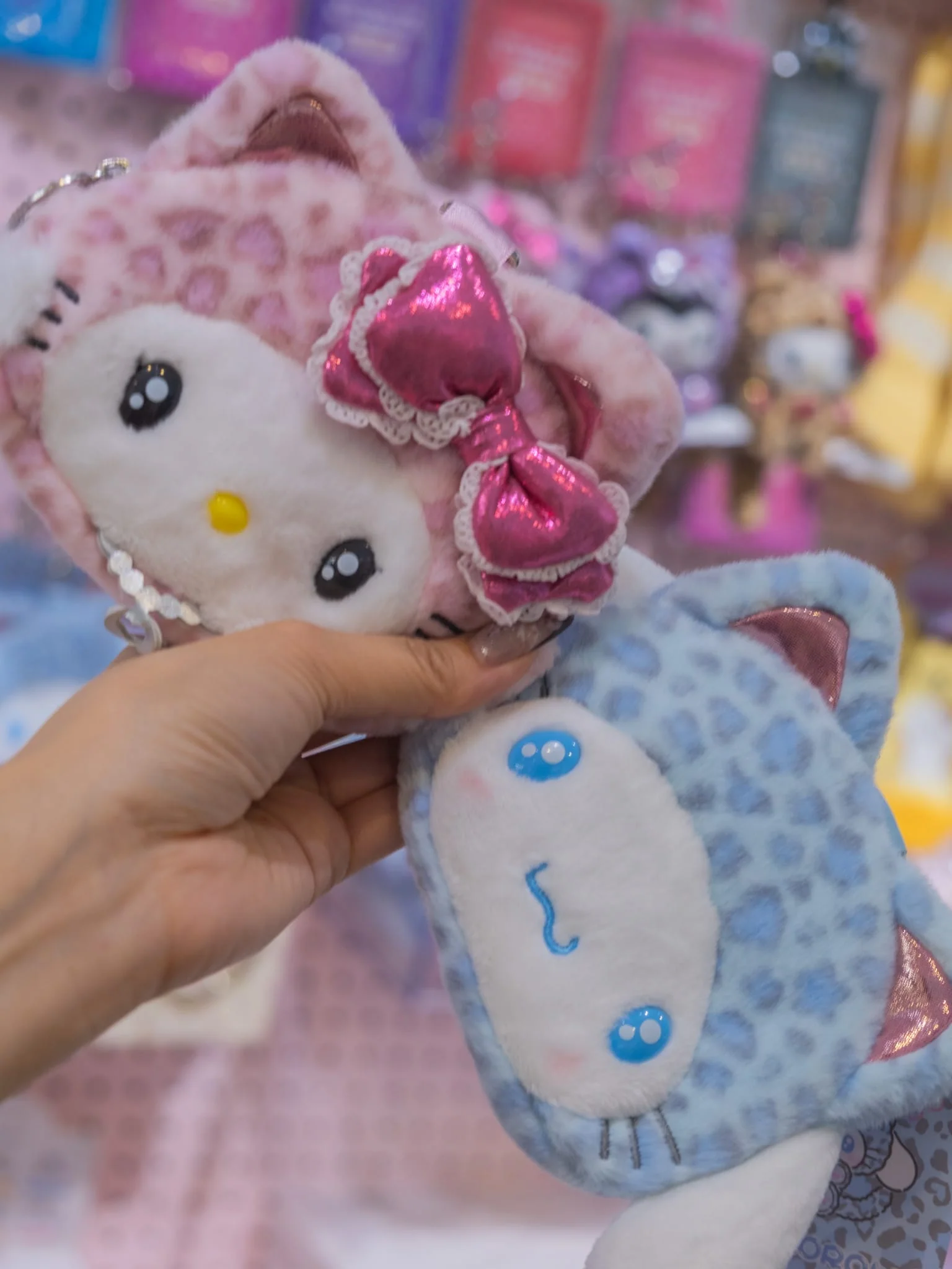 Charmmy Kitty Leopard Cat Series Face Pouch Kyechain - Image 3